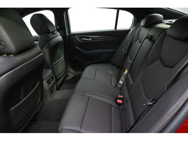 Nuevos CADILLAC CT5 à Estados chez autogozo