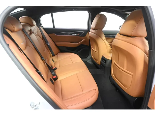 Nuevos CADILLAC CT5 à Estados chez autogozo