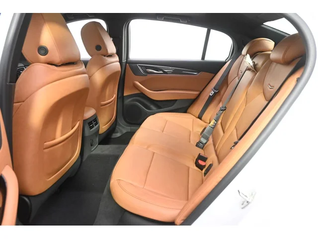 Nuevos CADILLAC CT5 à Estados chez autogozo