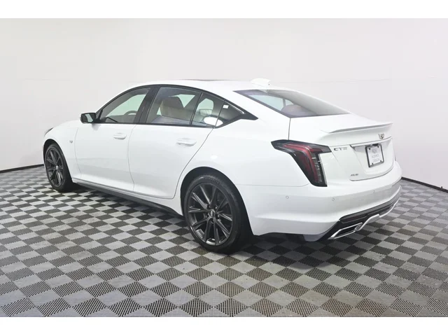 Nuevos CADILLAC CT5 à Estados chez autogozo