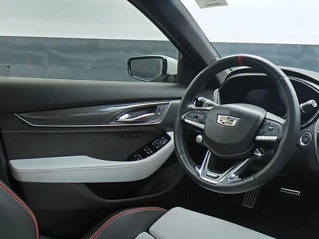 SEMINUEVOS CADILLAC CT5 a Estados en autogozo