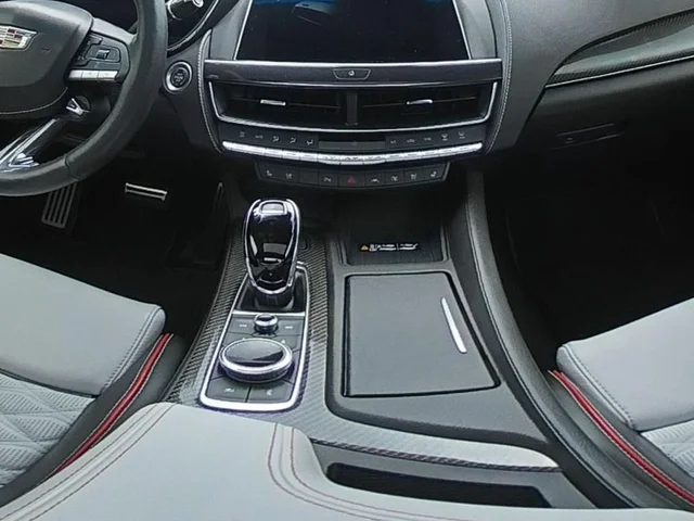 SEMINUEVOS CADILLAC CT5 a Estados en autogozo