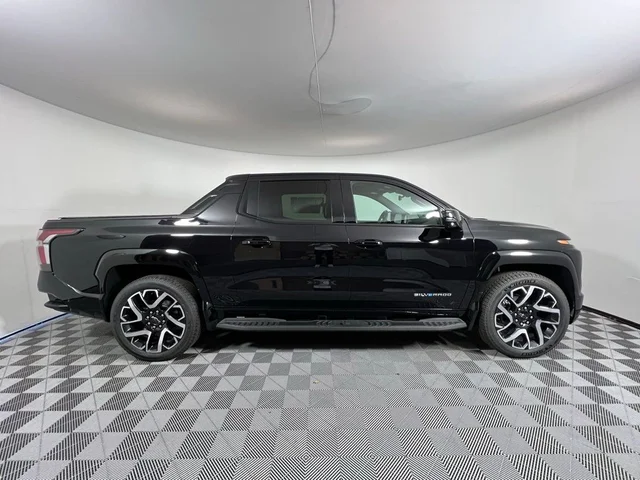 Nuevos CHEVROLET SILVERADO EV à Estados chez autogozo