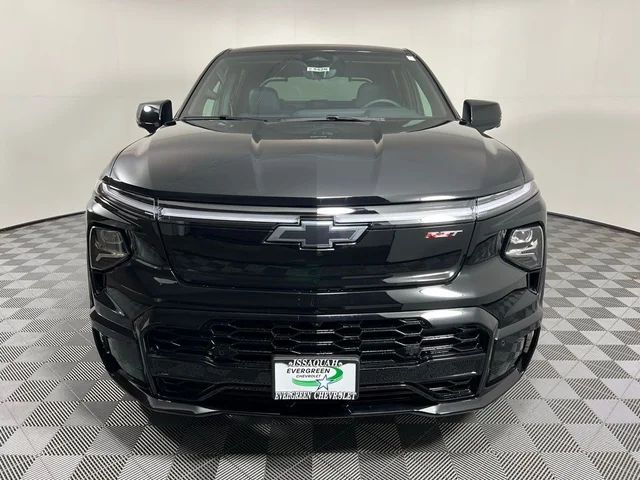 Nuevos CHEVROLET SILVERADO EV à Estados chez autogozo