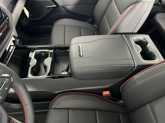 Nuevos CHEVROLET SILVERADO EV à Estados chez autogozo