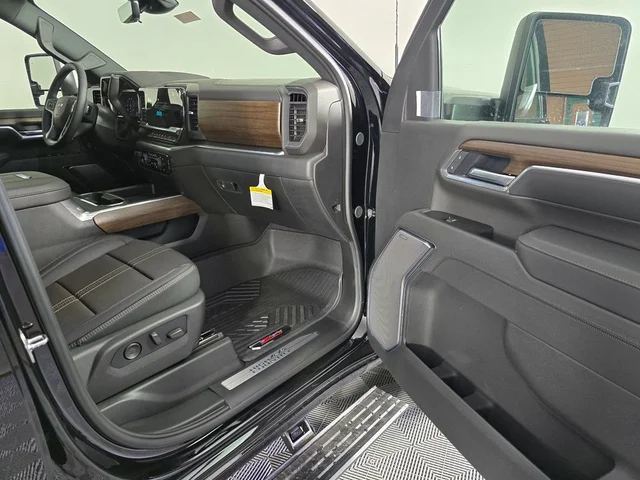 Nuevos CHEVROLET SILVERADO 3500HD à Estados chez autogozo