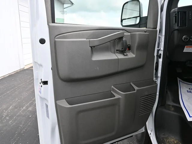 Nuevos GMC SAVANA 3500 à Estados chez autogozo
