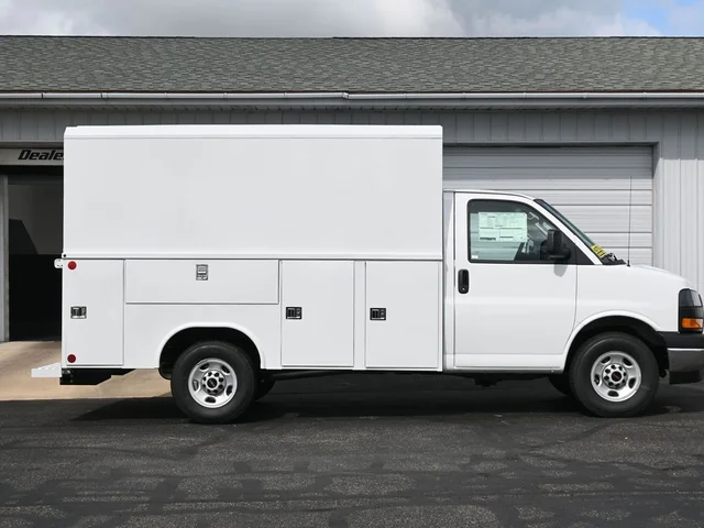 Nuevos GMC SAVANA 3500 à Estados chez autogozo