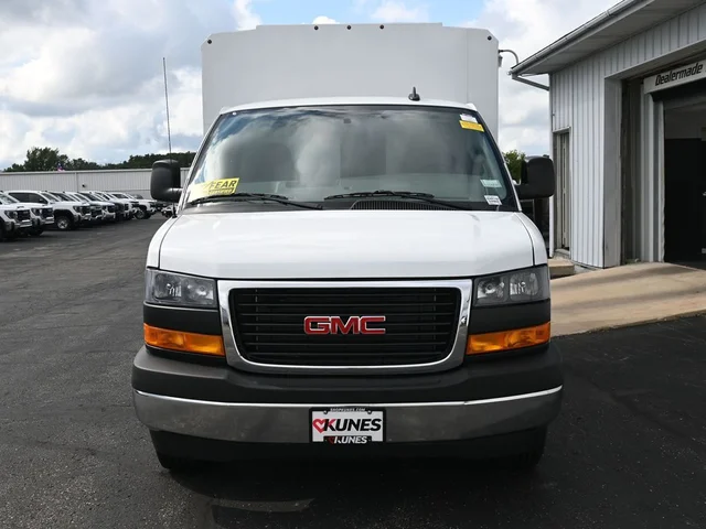 Nuevos GMC SAVANA 3500 à Estados chez autogozo