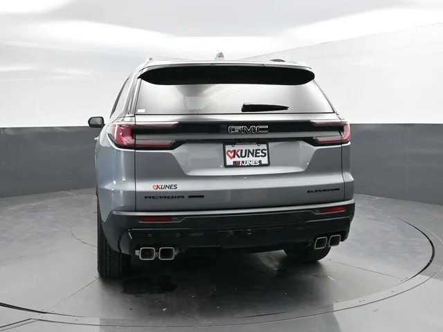 Nuevos GMC ACADIA à Estados chez autogozo