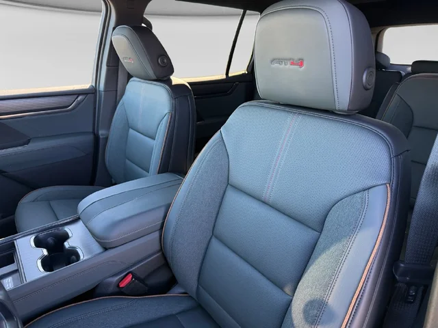 Nuevos GMC ACADIA à Estados chez autogozo