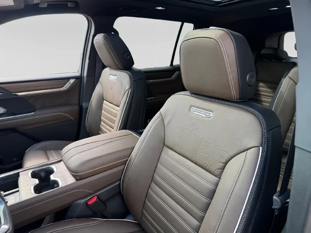 Nuevos GMC ACADIA à Estados chez autogozo