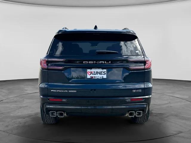 Nuevos GMC ACADIA à Estados chez autogozo