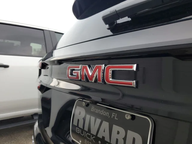 Nuevos GMC ACADIA à Estados chez autogozo
