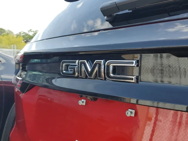 Nuevos GMC ACADIA à Estados chez autogozo