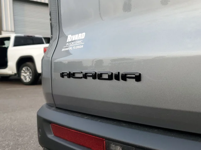 Nuevos GMC ACADIA à Estados chez autogozo