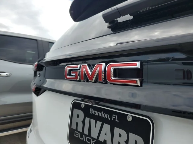 Nuevos GMC ACADIA à Estados chez autogozo