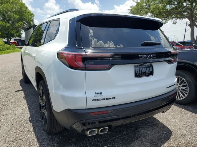 Nuevos GMC ACADIA à Estados chez autogozo