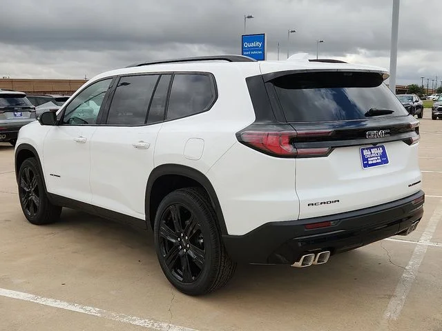 Nuevos GMC ACADIA à Estados chez autogozo