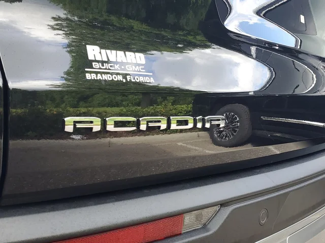 Nuevos GMC ACADIA à Estados chez autogozo
