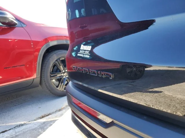 Nuevos GMC ACADIA à Estados chez autogozo
