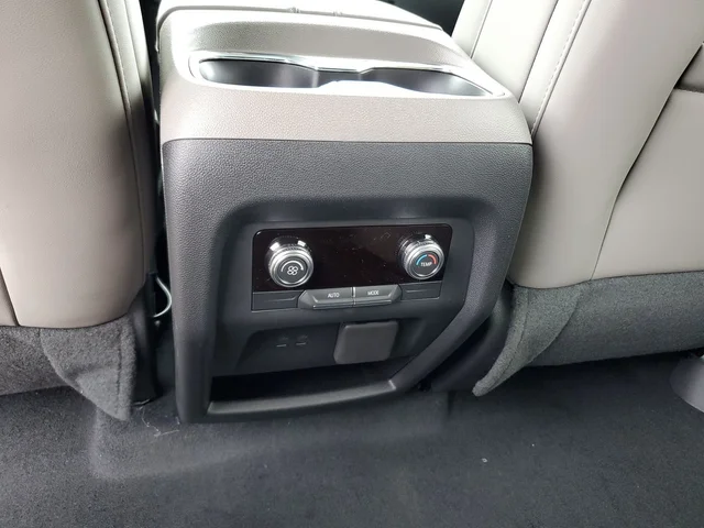Nuevos GMC ACADIA à Estados chez autogozo