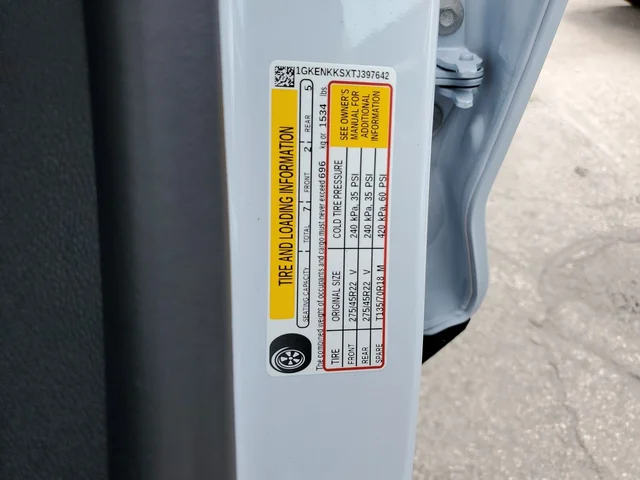 Nuevos GMC ACADIA à Estados chez autogozo