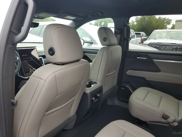 Nuevos GMC ACADIA à Estados chez autogozo