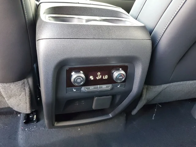 Nuevos GMC ACADIA à Estados chez autogozo