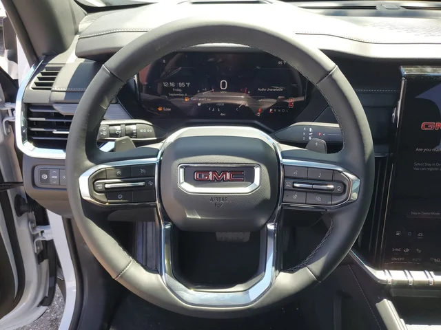 Nuevos GMC ACADIA à Estados chez autogozo