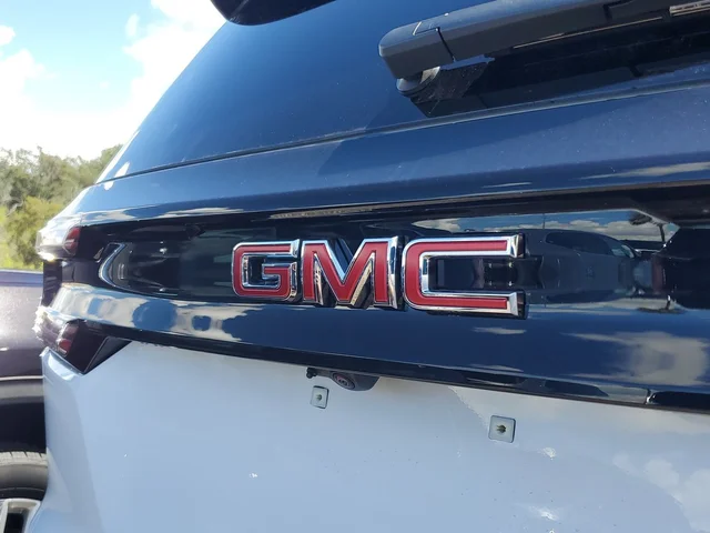 Nuevos GMC ACADIA à Estados chez autogozo