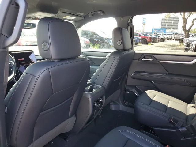 Nuevos GMC ACADIA à Estados chez autogozo