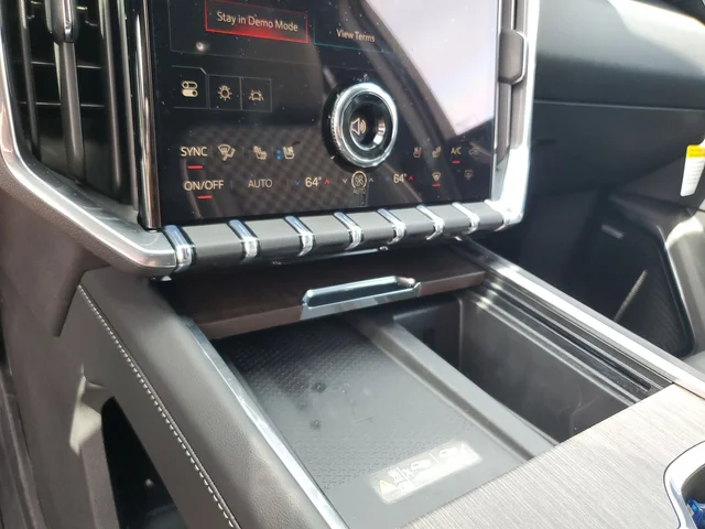 Nuevos GMC ACADIA à Estados chez autogozo