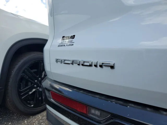 Nuevos GMC ACADIA à Estados chez autogozo
