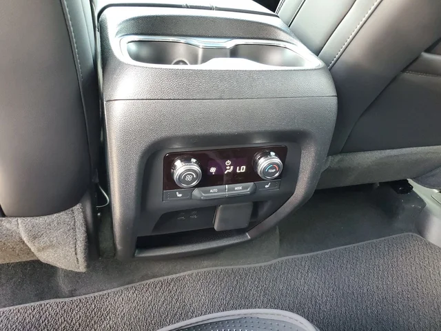 Nuevos GMC ACADIA à Estados chez autogozo