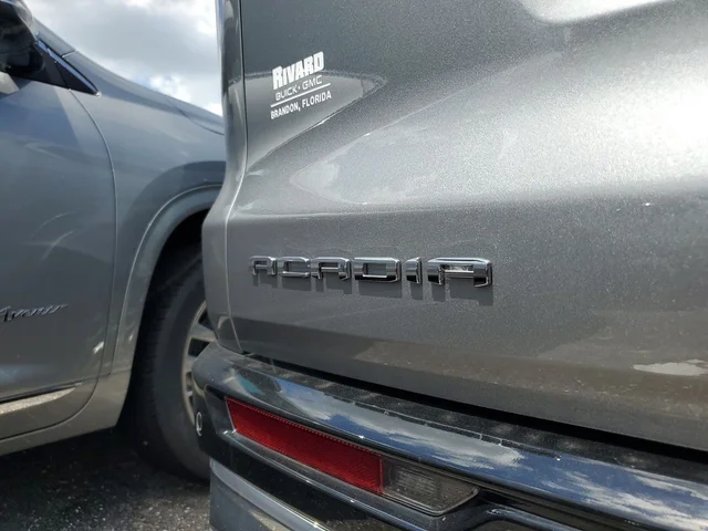 Nuevos GMC ACADIA à Estados chez autogozo