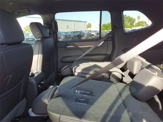 Nuevos GMC ACADIA à Estados chez autogozo