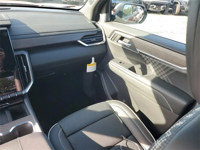 Nuevos GMC ACADIA à Estados chez autogozo