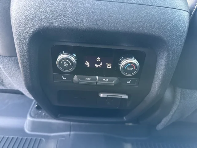 Nuevos GMC ACADIA à Estados chez autogozo
