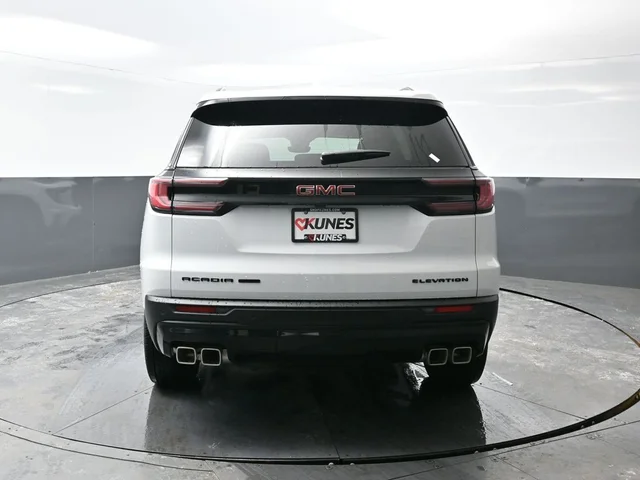 Nuevos GMC ACADIA à Estados chez autogozo