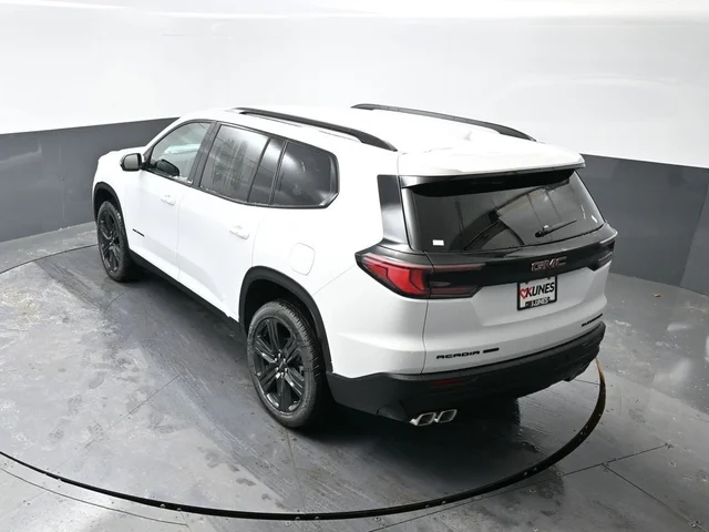 Nuevos GMC ACADIA à Estados chez autogozo