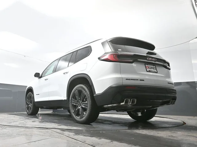 Nuevos GMC ACADIA à Estados chez autogozo