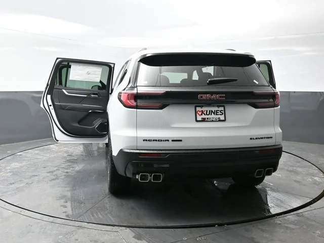 Nuevos GMC ACADIA à Estados chez autogozo