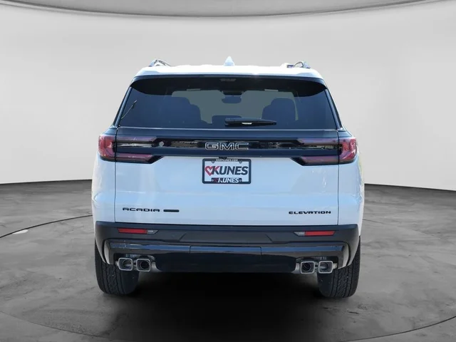 Nuevos GMC ACADIA à Estados chez autogozo