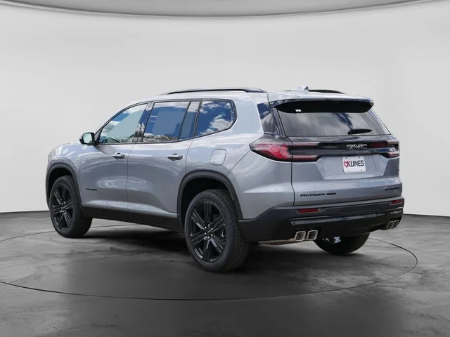 Nuevos GMC ACADIA à Estados chez autogozo