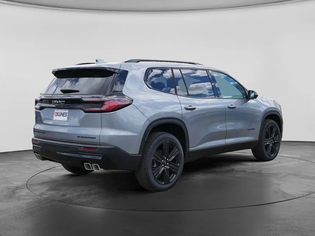 Nuevos GMC ACADIA à Estados chez autogozo