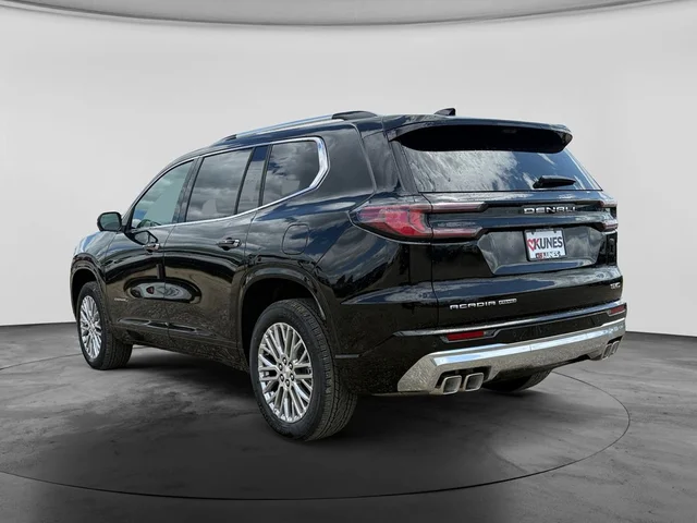 Nuevos GMC ACADIA à Estados chez autogozo
