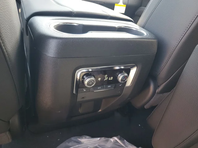 Nuevos GMC YUKON à Estados chez autogozo