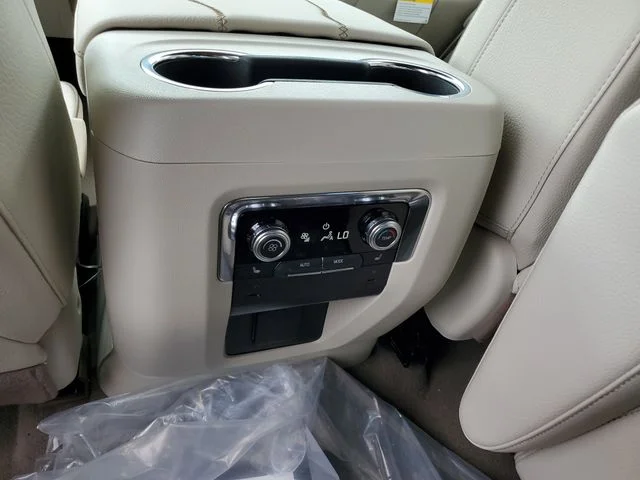 Nuevos GMC YUKON à Estados chez autogozo