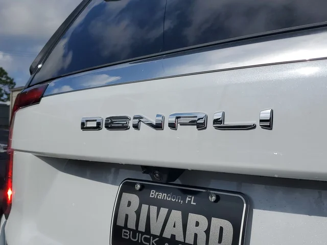 Nuevos GMC YUKON à Estados chez autogozo
